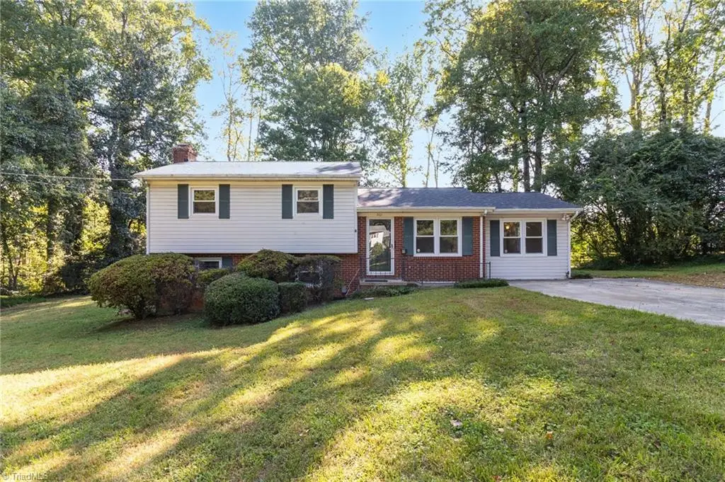 201 Wedgewood Drive, Jamestown, NC 27282 - #1