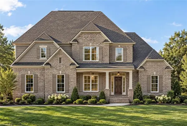 8207 Pyramid Drive, Summerfield, NC 27358