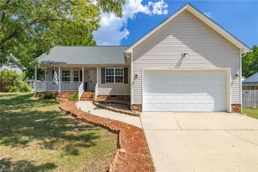 21 Oak Meadow Lane, Thomasville, NC 27360 - #2