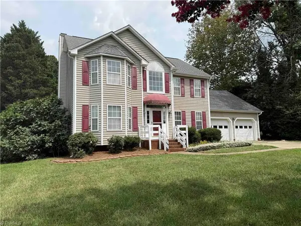 2017 Pembrooke Forest Drive, Winston-Salem, NC 27106