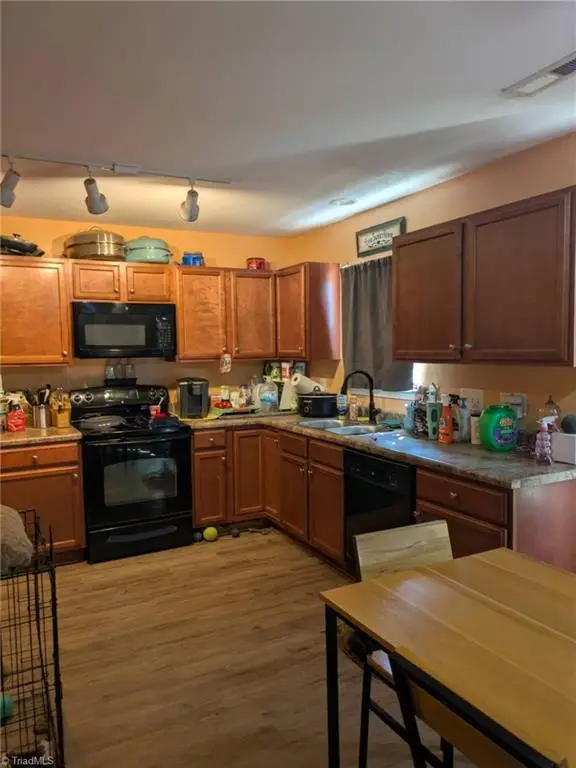 115 Florida Drive, Thomasville, NC 27360 - #3