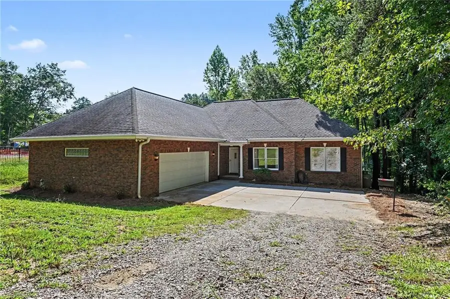 8271 Long Island Road, Catawba, NC 28609 - #2