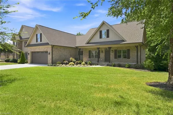 8206 Arbor Ridge Lane, Clemmons, NC 27012