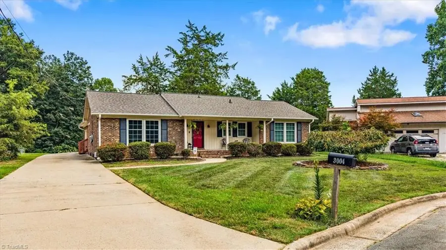 3004 Wellingford Drive, High Point, NC 27265 - #3
