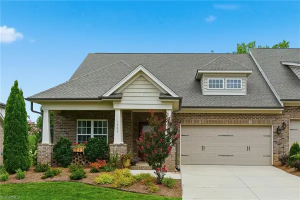 1009 Beechcrest Drive, Kernersville, NC 27284