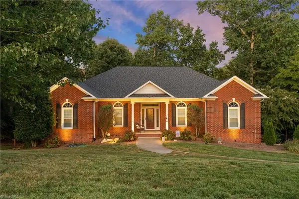 3715 Squirewood Drive, Clemmons, NC 27012