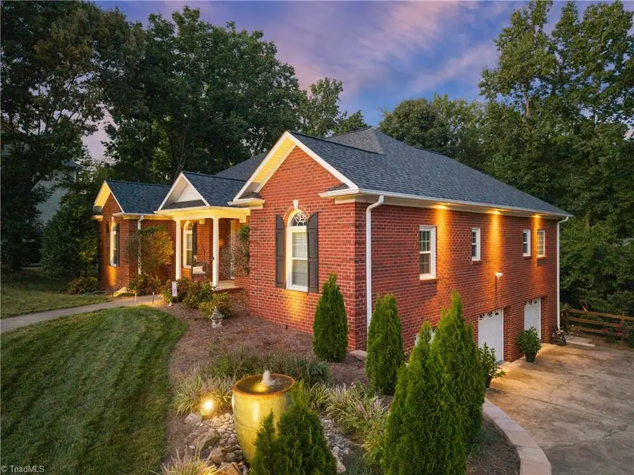 3715 Squirewood Drive, Clemmons, NC 27012 - #2