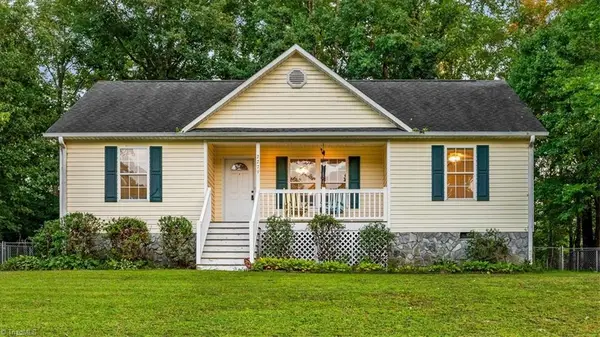 2279 Regency Drive, Randleman, NC 27317