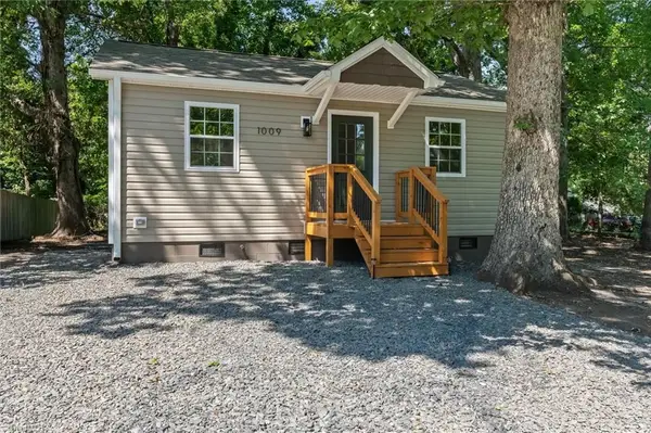 1009 Sykes Avenue, Greensboro, NC 27405