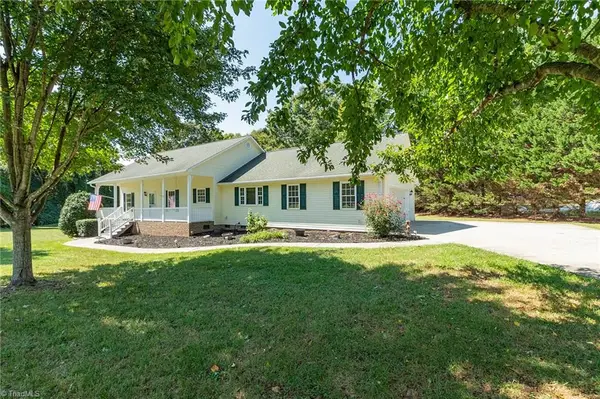 5360 Muirfield Drive, Lexington, NC 27295