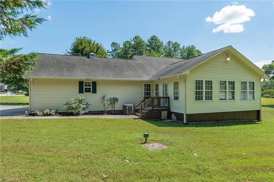 5360 Muirfield Drive, Lexington, NC 27295 - #3