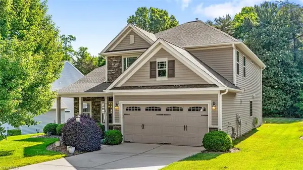 1814 Castle Gate Court, High Point, NC 27265