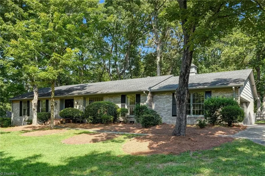 108 Cottonwood Drive, Jamestown, NC 27282 - #2