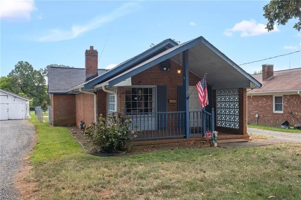 218 Williamson Street, Burlington, NC 27215 - #1