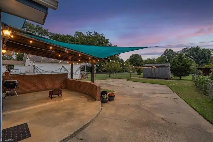 218 Williamson Street, Burlington, NC 27215 - #2