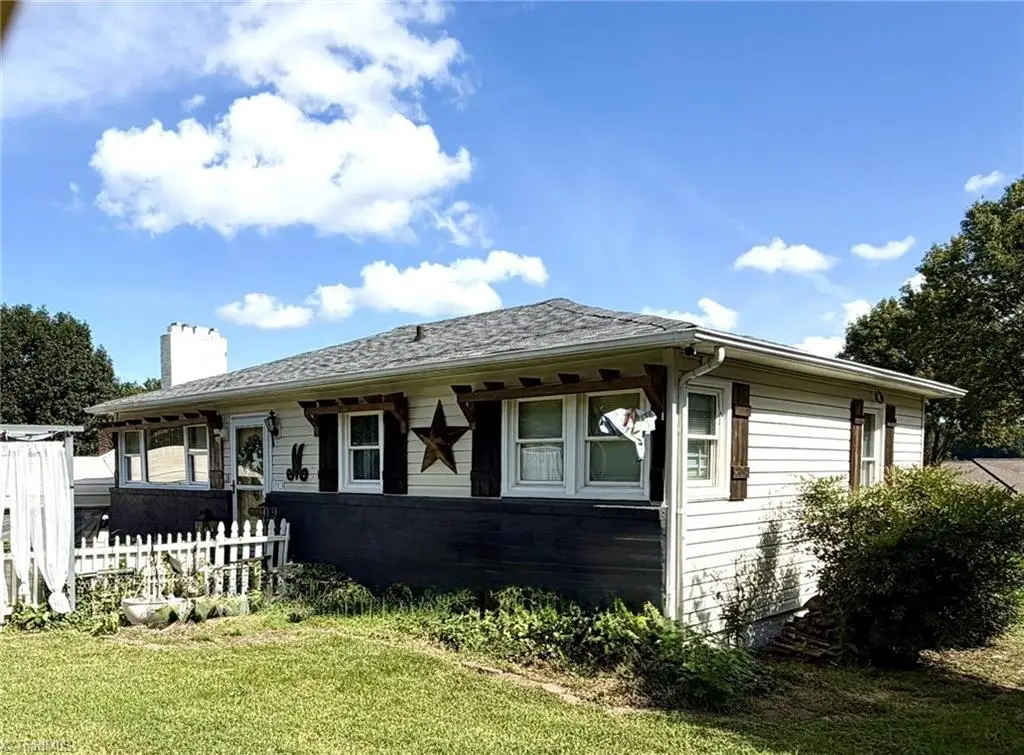113 Hardy Street, Jonesville, NC 28642 - #1