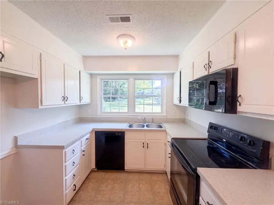 2605 Lamroc Road, Greensboro, NC 27407 - #2