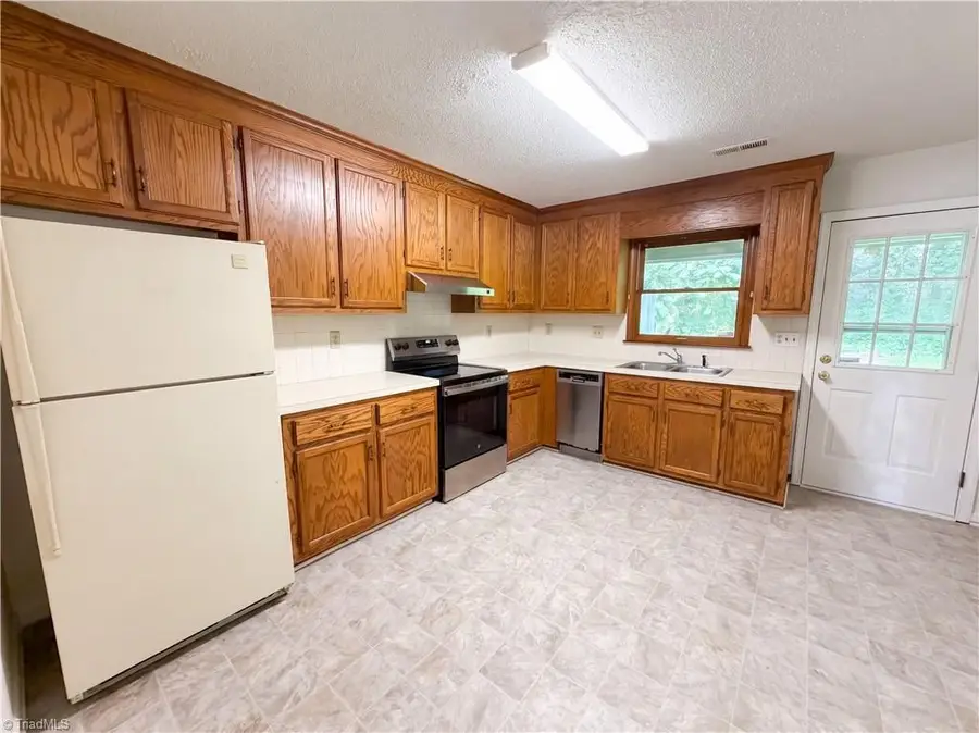 805 Brickwood Court, Winston Salem, NC 27127 - #2