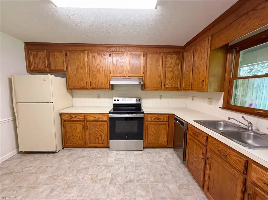 805 Brickwood Court, Winston Salem, NC 27127 - #3