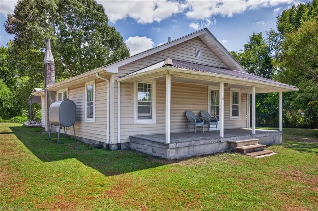 101 Goforth Drive, Thomasville, NC 27360 - #1