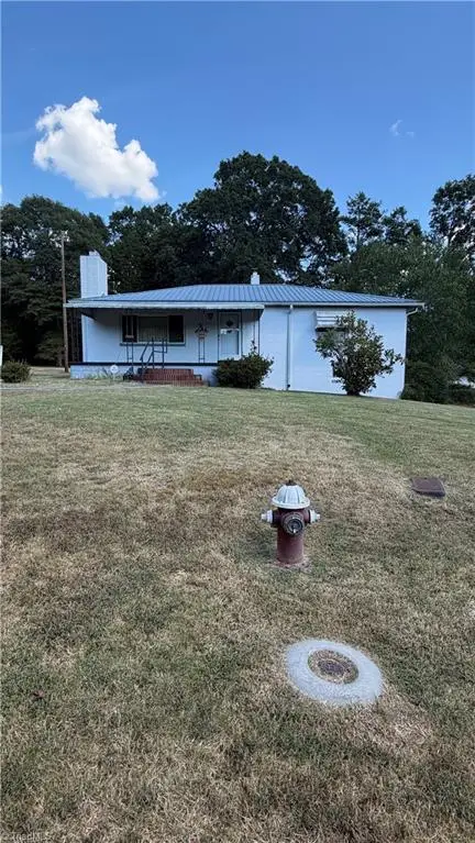 101 Bethlehem Avenue, Thomasville, NC 27360 - #2