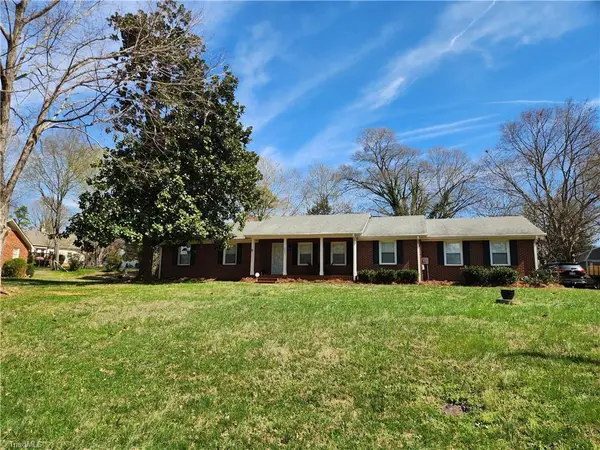 4880 Hawkwood Trail, Winston-Salem, NC 27103