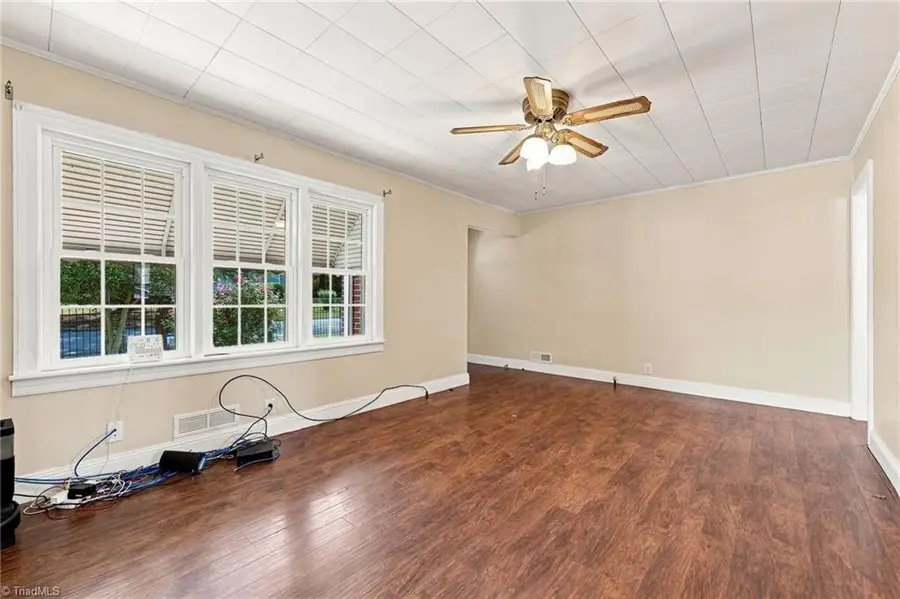 812 Oak Street, Reidsville, NC 27320 - #2