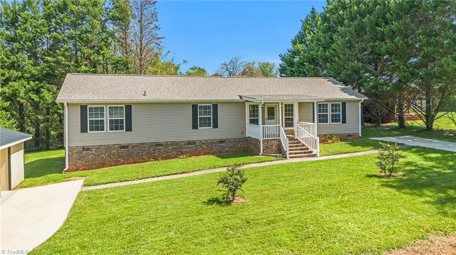 134 Apple Street, North Wilkesboro, NC 28659 - #3