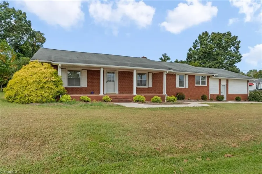 3827 Nc Highway 772, Walnut Cove, NC 27052 - #3