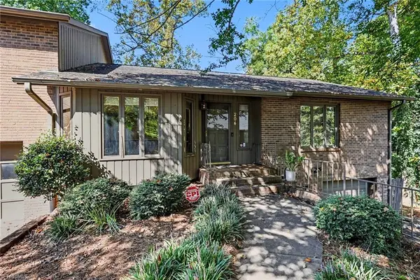 204 Ridgelea Court, Winston-Salem, NC 27104
