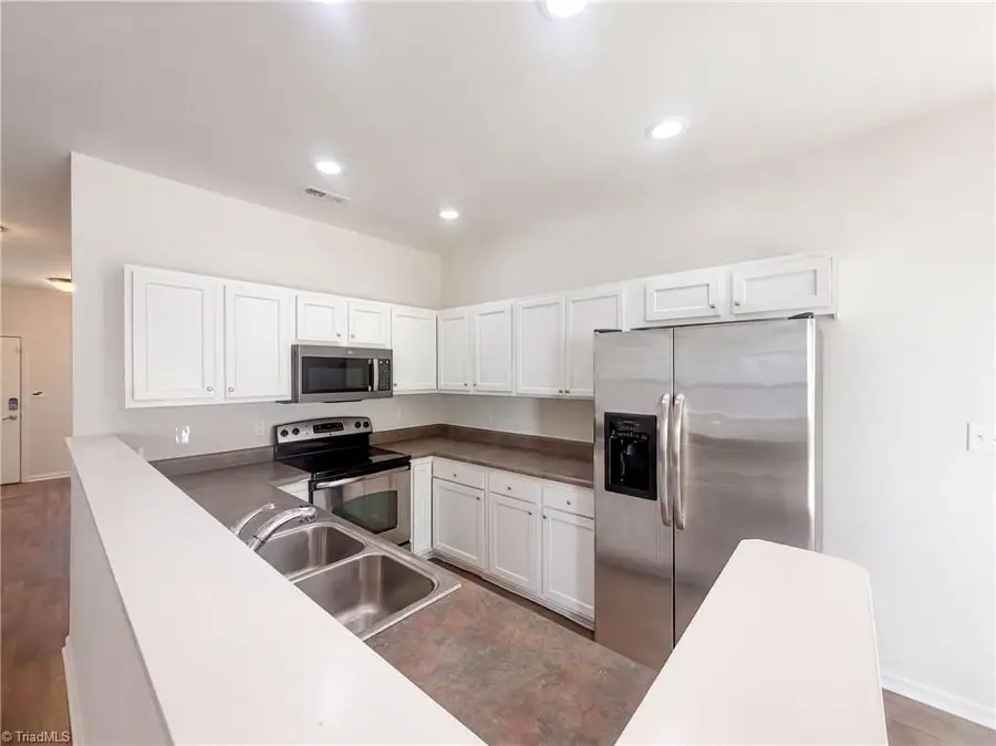 834 Central Park Avenue, Greensboro, NC 27407 - #2