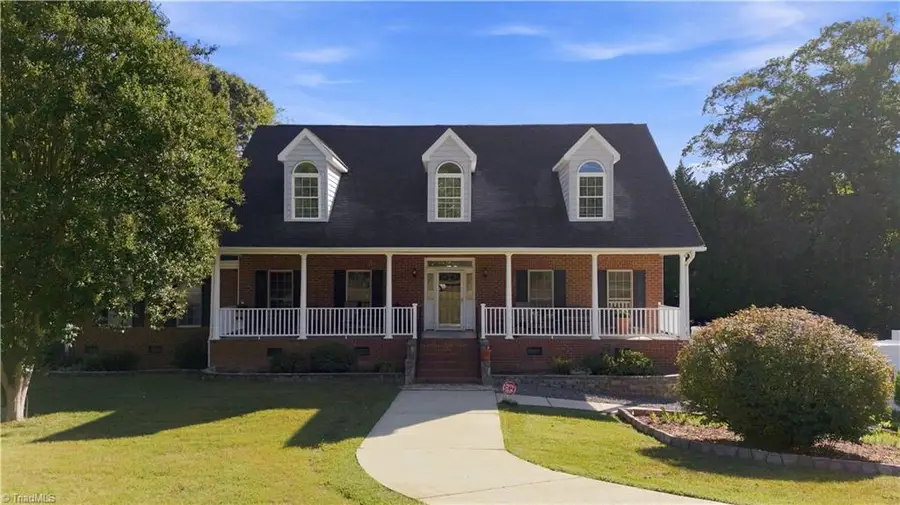6112 Four Oaks Court, Summerfield, NC 27358 - #2