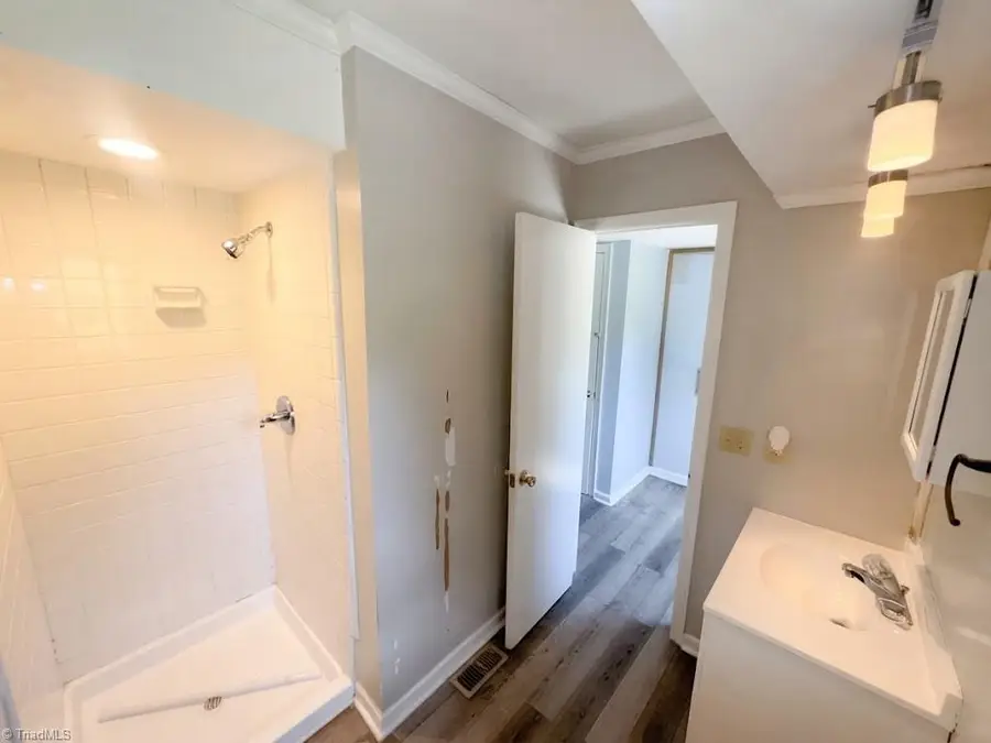 8 Woodcreek Court, Greensboro, NC 27406 - #3