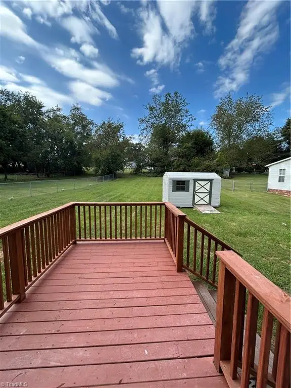 525 W Virginia Street, Mount Airy, NC 27030 - #3