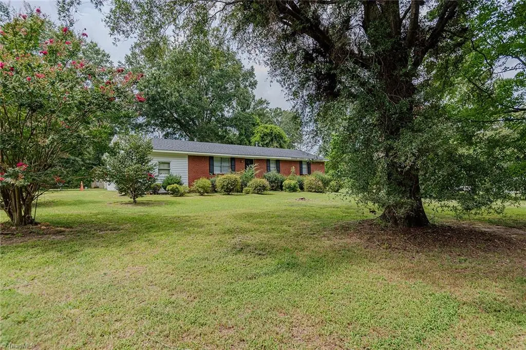 469 Lakeview Drive, Burlington, NC 27215 - #1