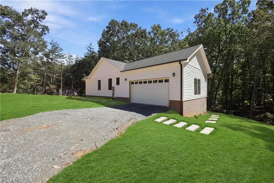 104 Oakwood Trail Road, King, NC 27021 - #2