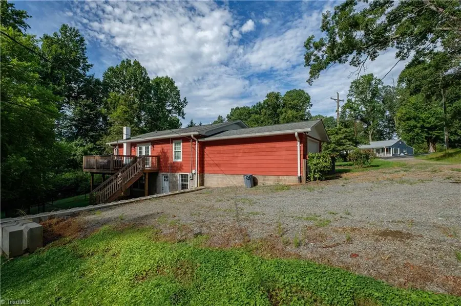629 Oakland Drive, Elkin, NC 28621 - #2