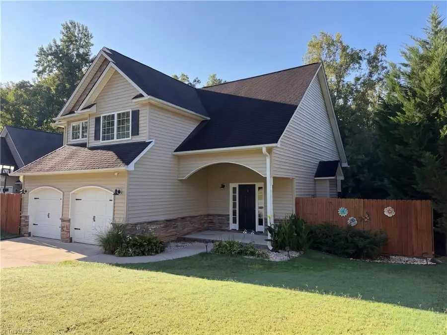 5450 Alamo Drive, Winston Salem, NC 27104 - #2