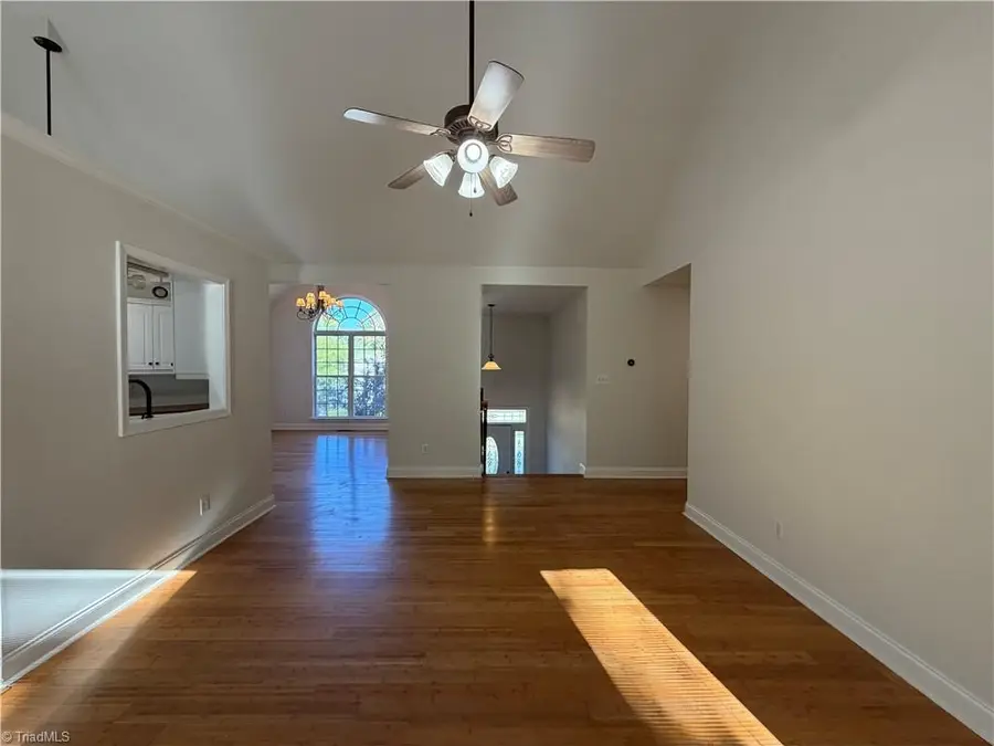124 Manor Ridge Way, Lexington, NC 27292 - #3