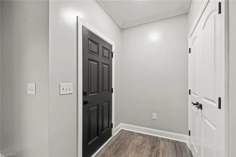 4318 Rockledge Lane, Thomasville, NC 27360 - #3