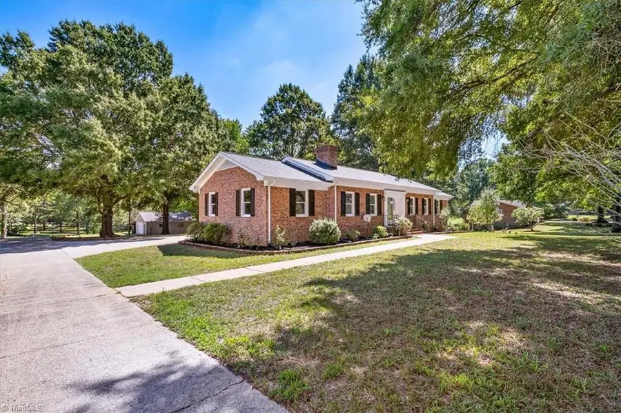 124 Clydes Drive, Reidsville, NC 27320 - #2