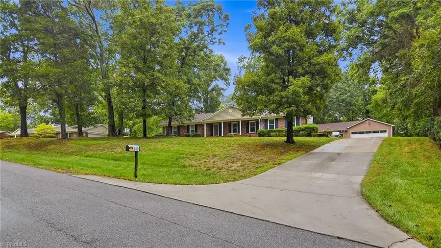 5806 Carriage Lane, Greensboro, NC 27410 - #3