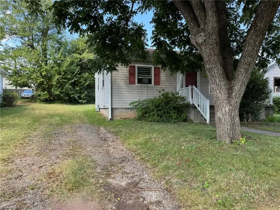 902 Watson Street, Reidsville, NC 27320 - #3
