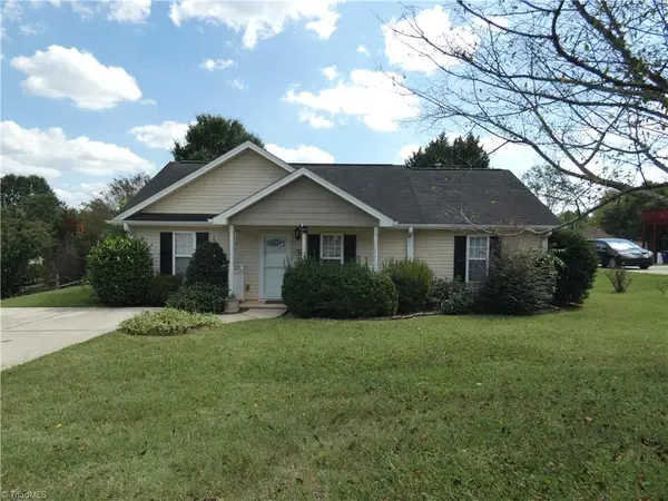 4221 Salem Landing Court, Winston-Salem, NC 27101