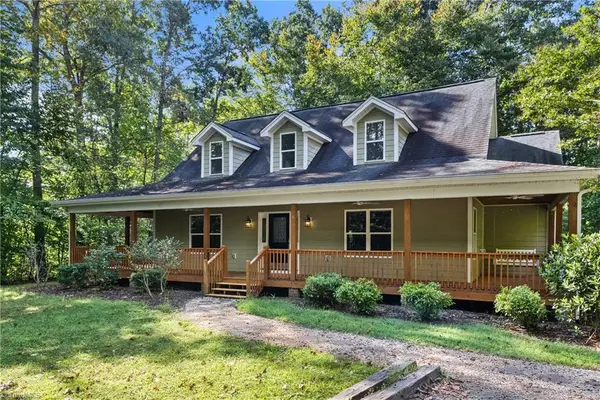1058 Autumn Drive, East Bend, NC 27018