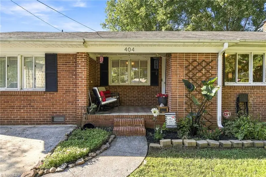404 Poplar Circle, Yadkinville, NC 27055 - #3