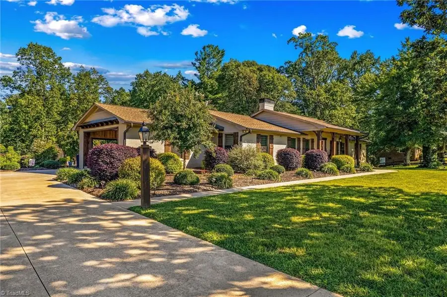 2361 Kennedy Road, Thomasville, NC 27360 - #2