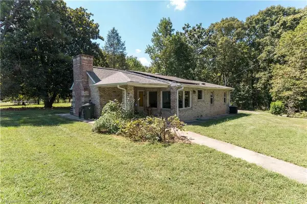 3304 Heitman Drive, Winston-Salem, NC 27107