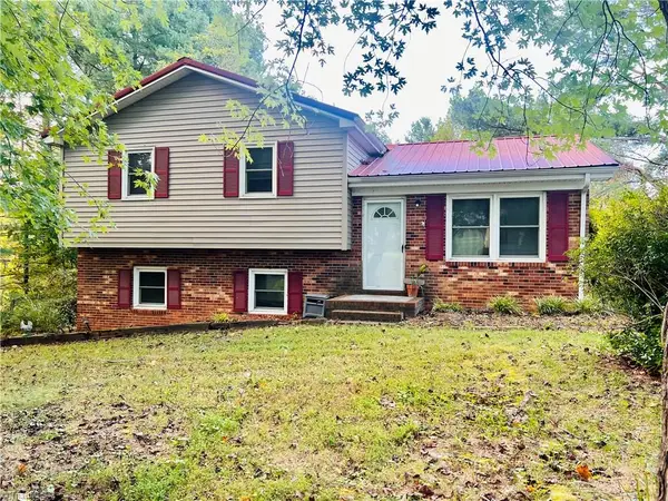 270 Woodcreek Drive, Mount Airy, NC 27030