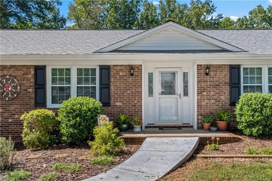 170 Queens Court, Clemmons, NC 27012 - #2